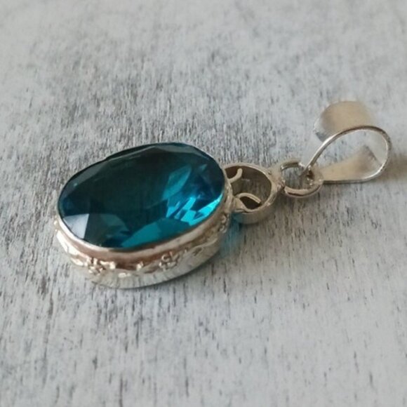 Sterling Silver Pendant Faceted Fx Blue Topaz Quartz Glass - Picture 4 of 13